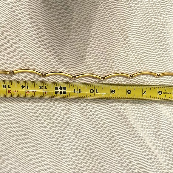 Napier Gold tone Large Link Necklace - Picture 3 of 6